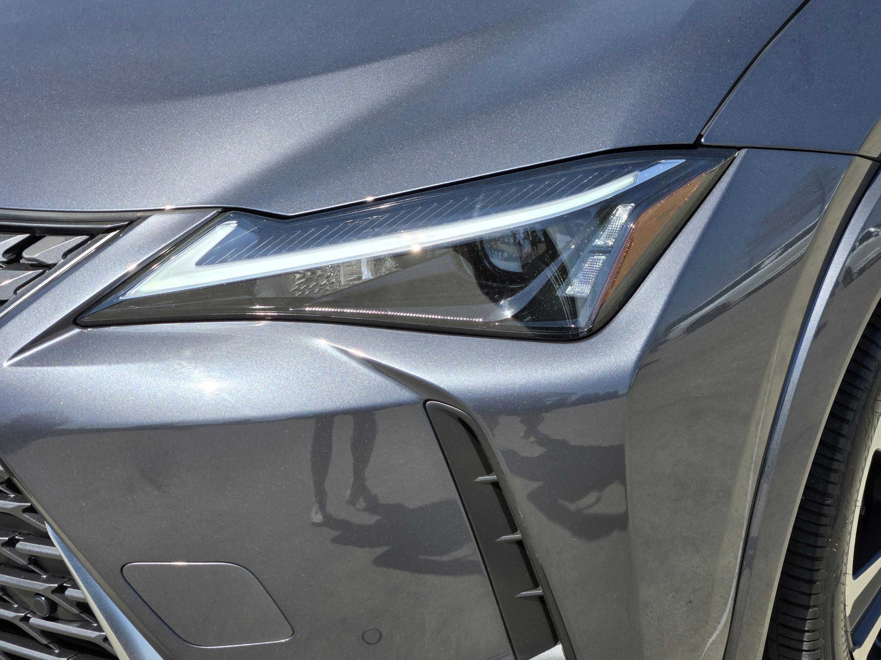 Certified 2025 Lexus UX 300h FWD w/ Accessory Package (Z1) image 37