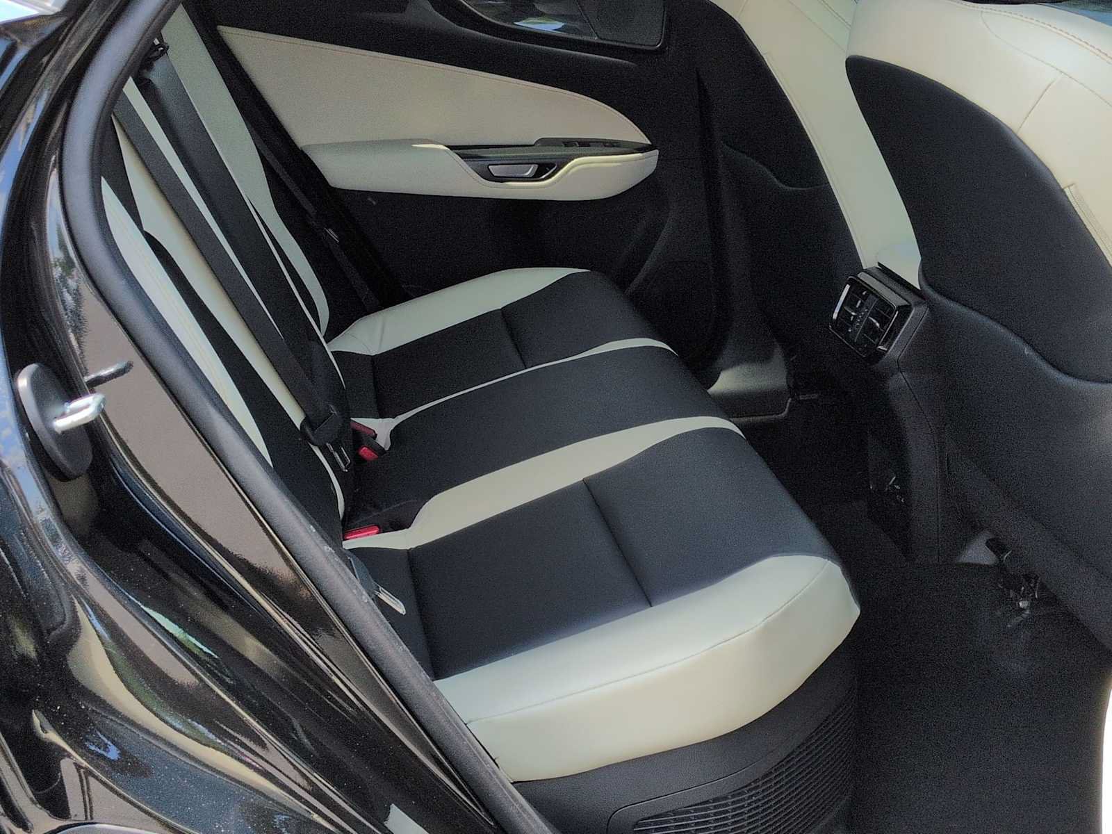 Used 2024 Lexus NX 350h AWD image 22