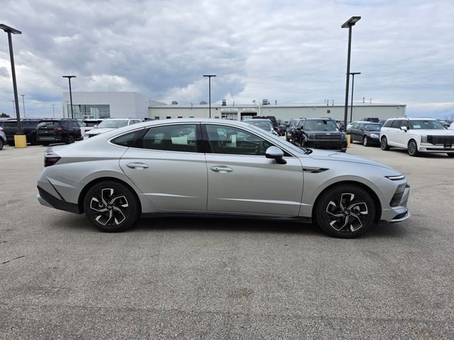 Used 2025 Hyundai Sonata SEL AWD/4WD image 4