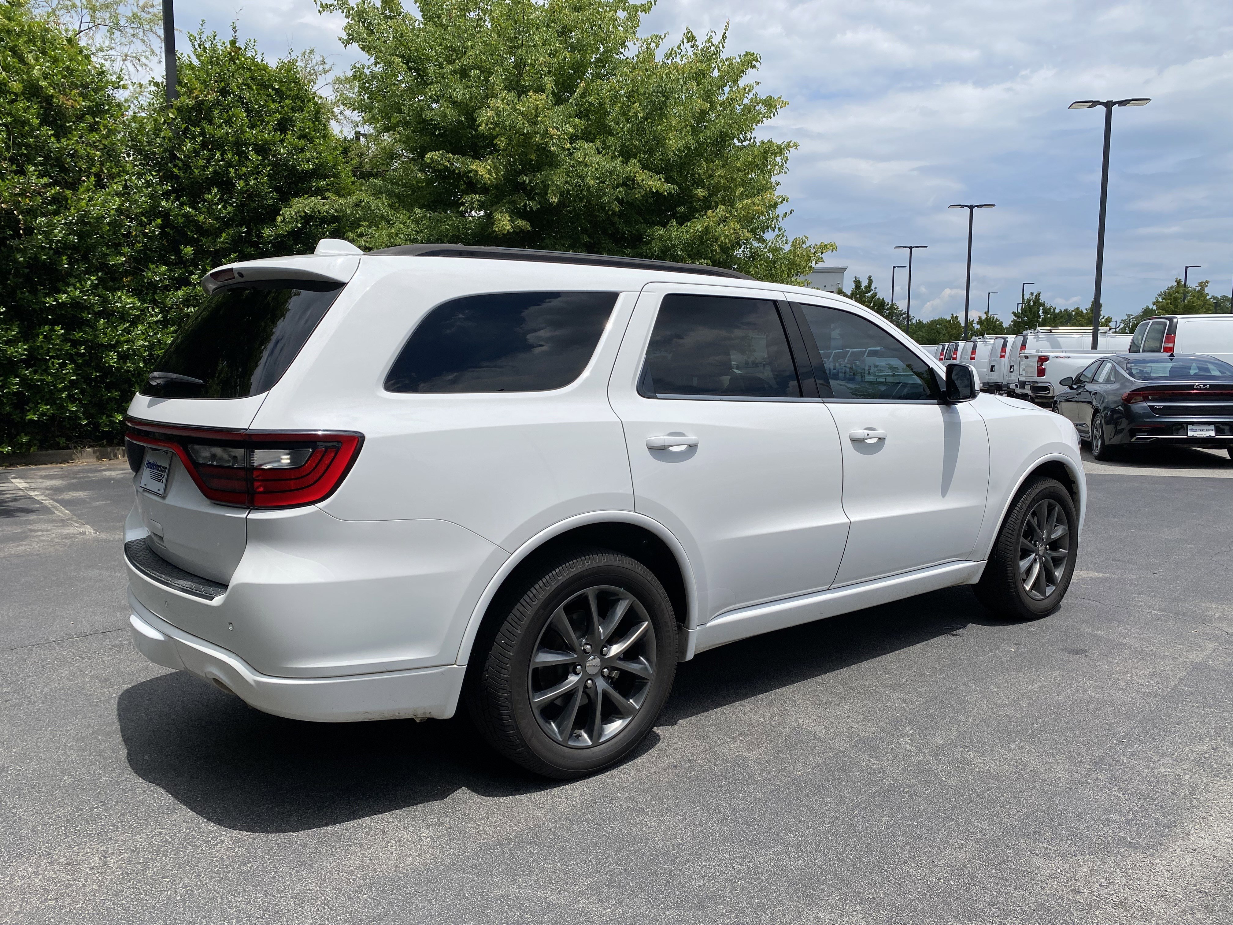 Used 2017 Dodge Durango GT w/ Premium Group AWD/4WD image 9