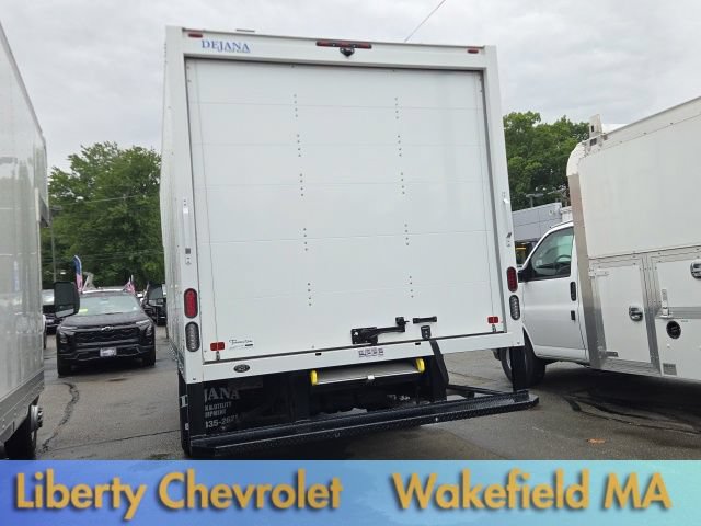 Used 2024 Chevrolet Express 4500 w/ Power Convenience Package RWD image 6