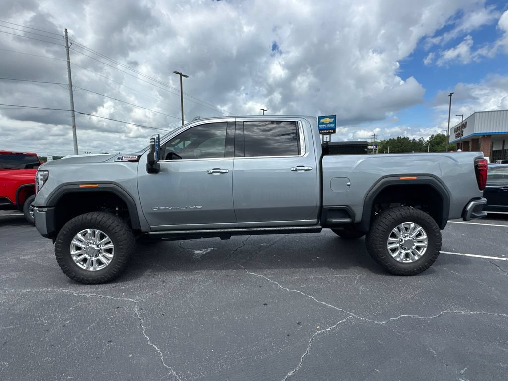 Used 2024 GMC Sierra 2500 Denali w/ Denali Reserve Package AWD/4WD image 9