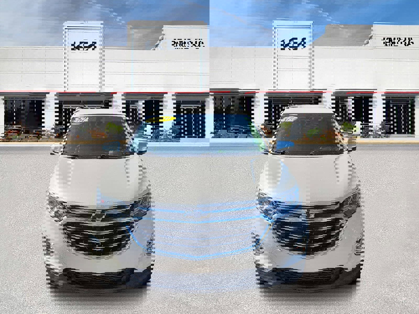 Used 2020 Chevrolet Equinox Premier image 2