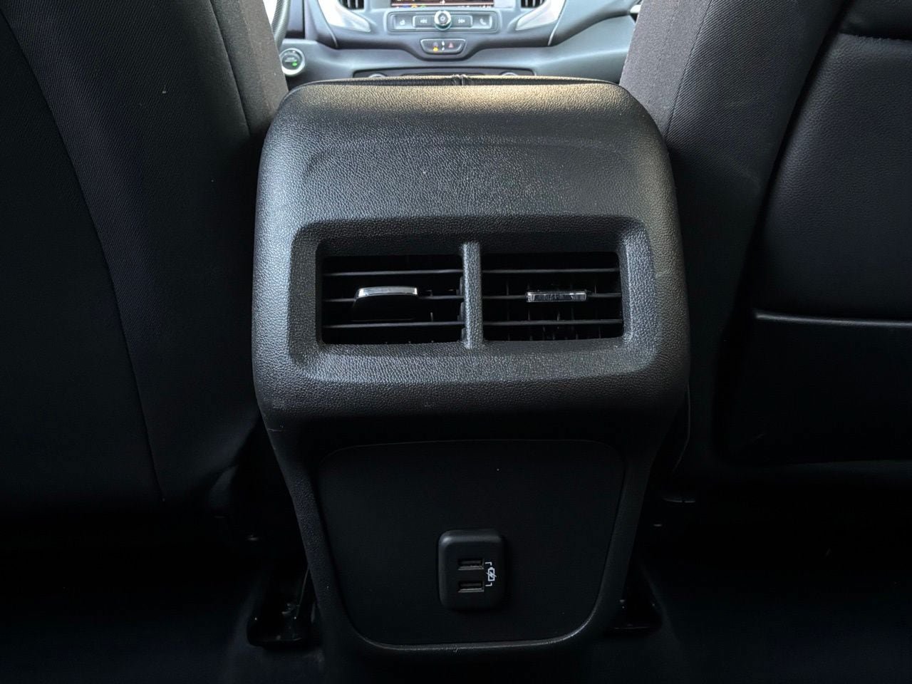 Used 2024 GMC Terrain SLE FWD image 12