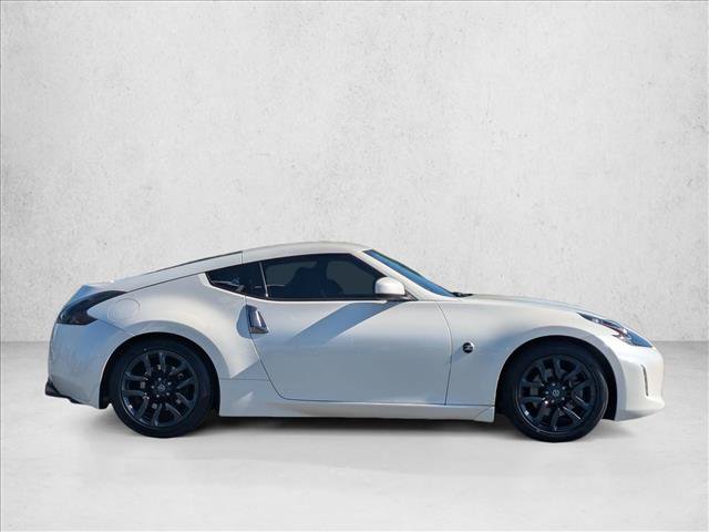 Used 2020 Nissan 370Z Coupe RWD image 4