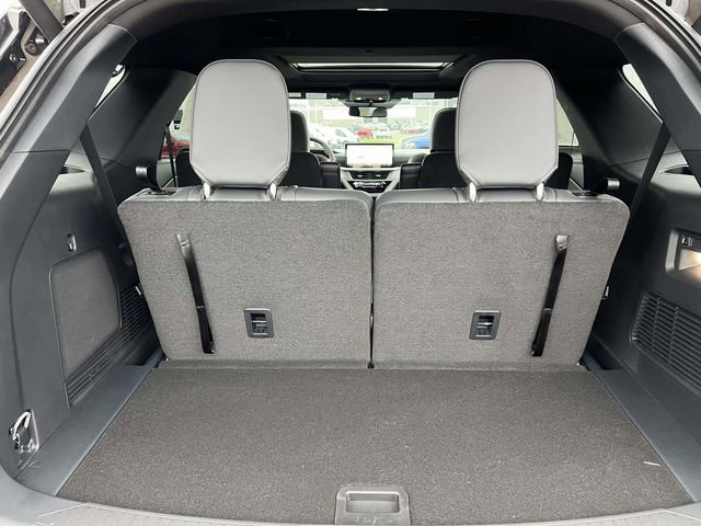 New 2026 Ford Explorer ST-Line image 7