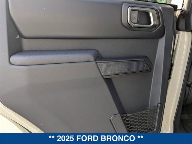 New 2025 Ford Bronco Badlands AWD/4WD image 17