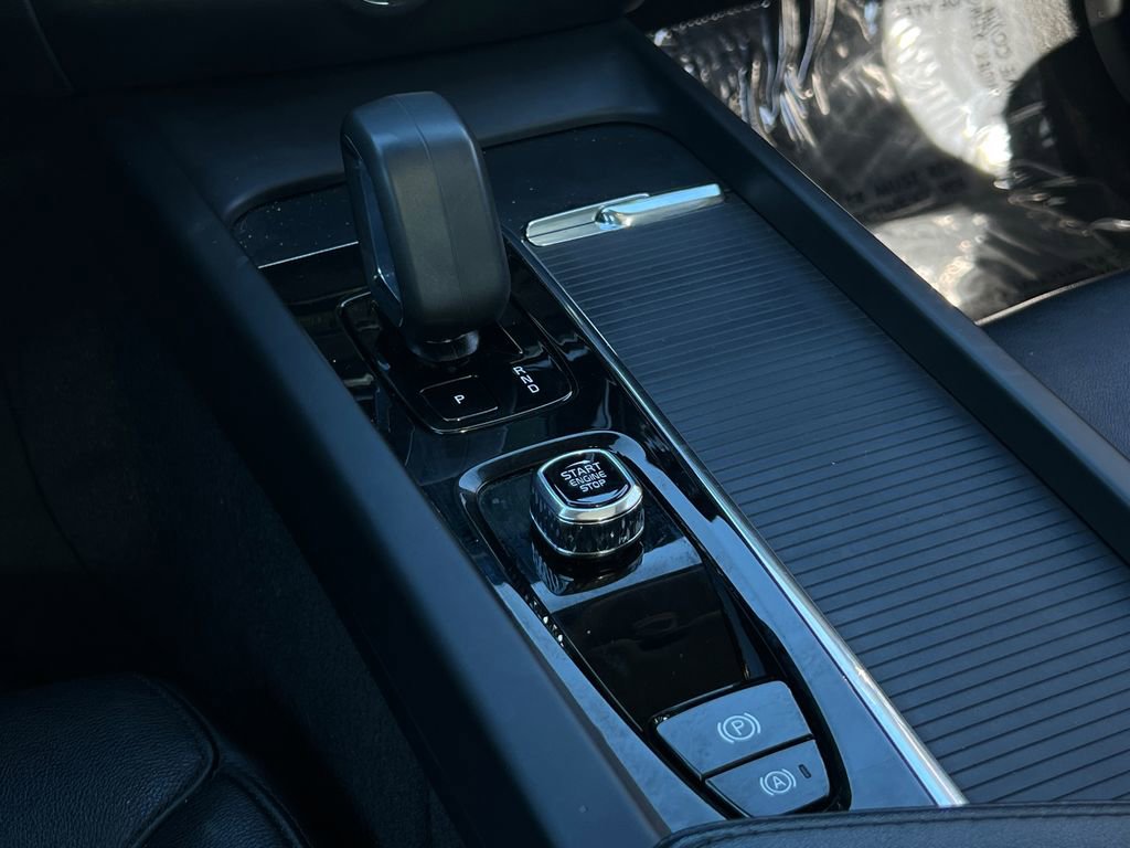 Used 2024 Volvo S60 B5 Core image 19