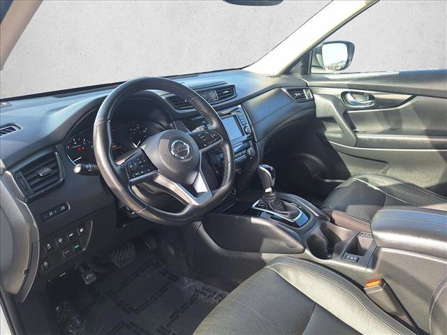 Used 2018 Nissan Rogue SL w/ Premium Package image 9