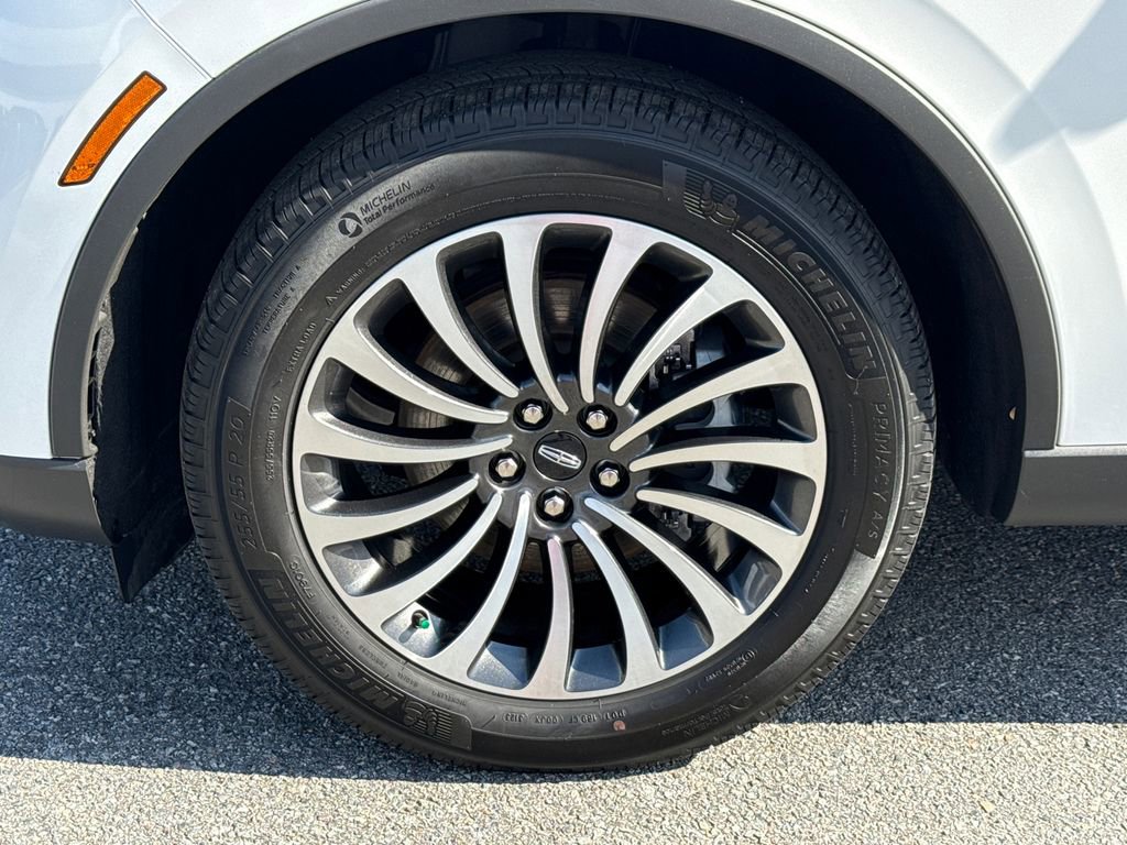 Used 2023 Lincoln Aviator Reserve image 11