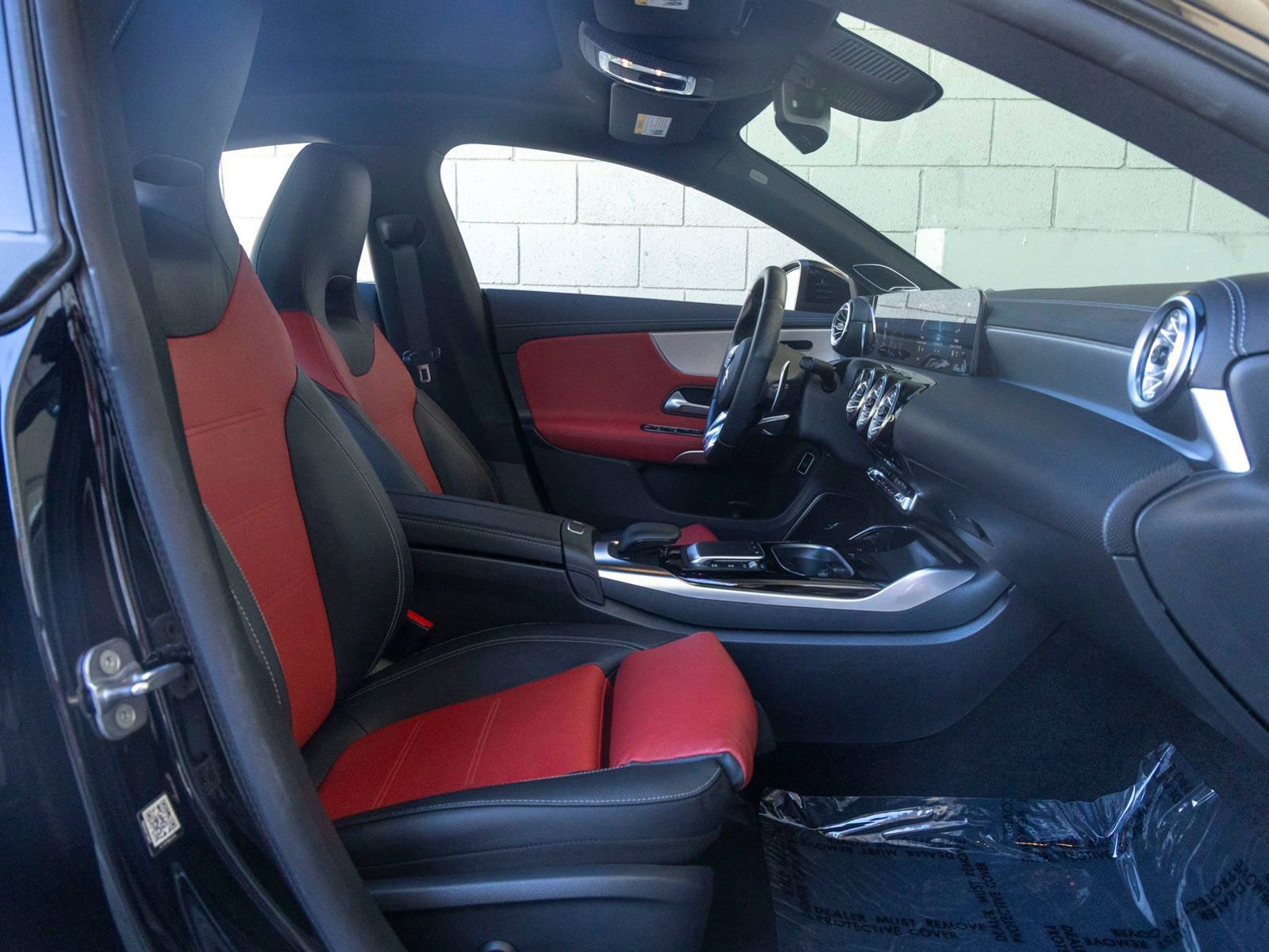 Used 2023 Mercedes-Benz CLA 35 AMG 4MATIC image 27