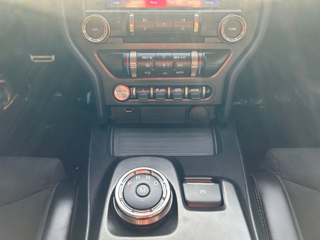 Used 2022 Ford Mustang Shelby GT500 w/ Technology Package image 13