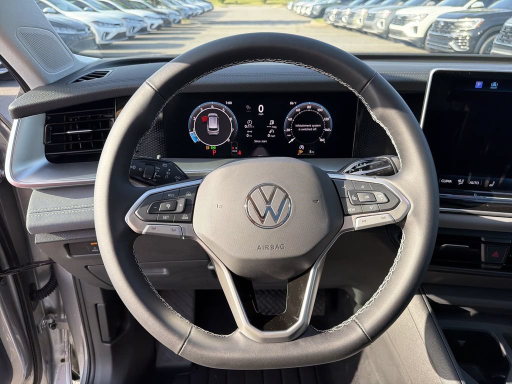 New 2026 Volkswagen Tiguan SE FWD image 24