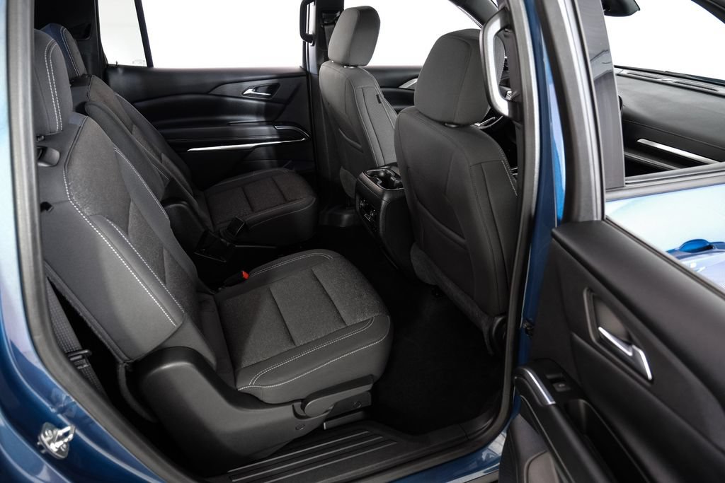 Used 2024 Chevrolet Traverse LT w/ Midnight/Sport Edition FWD image 36