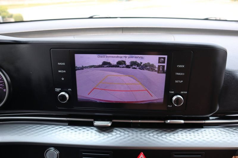 Used 2022 Kia Carnival LX FWD image 12