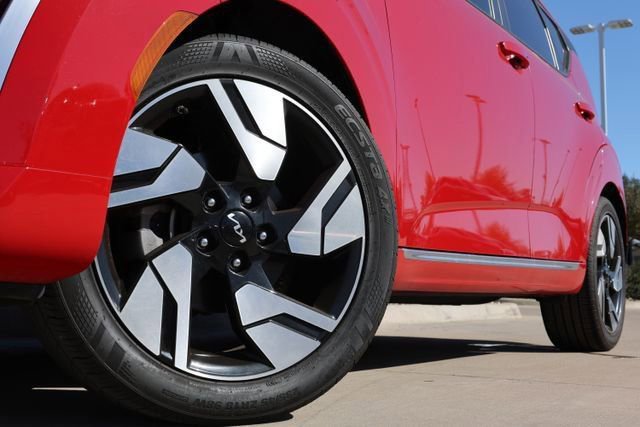 Used 2025 Kia Soul GT-Line image 8