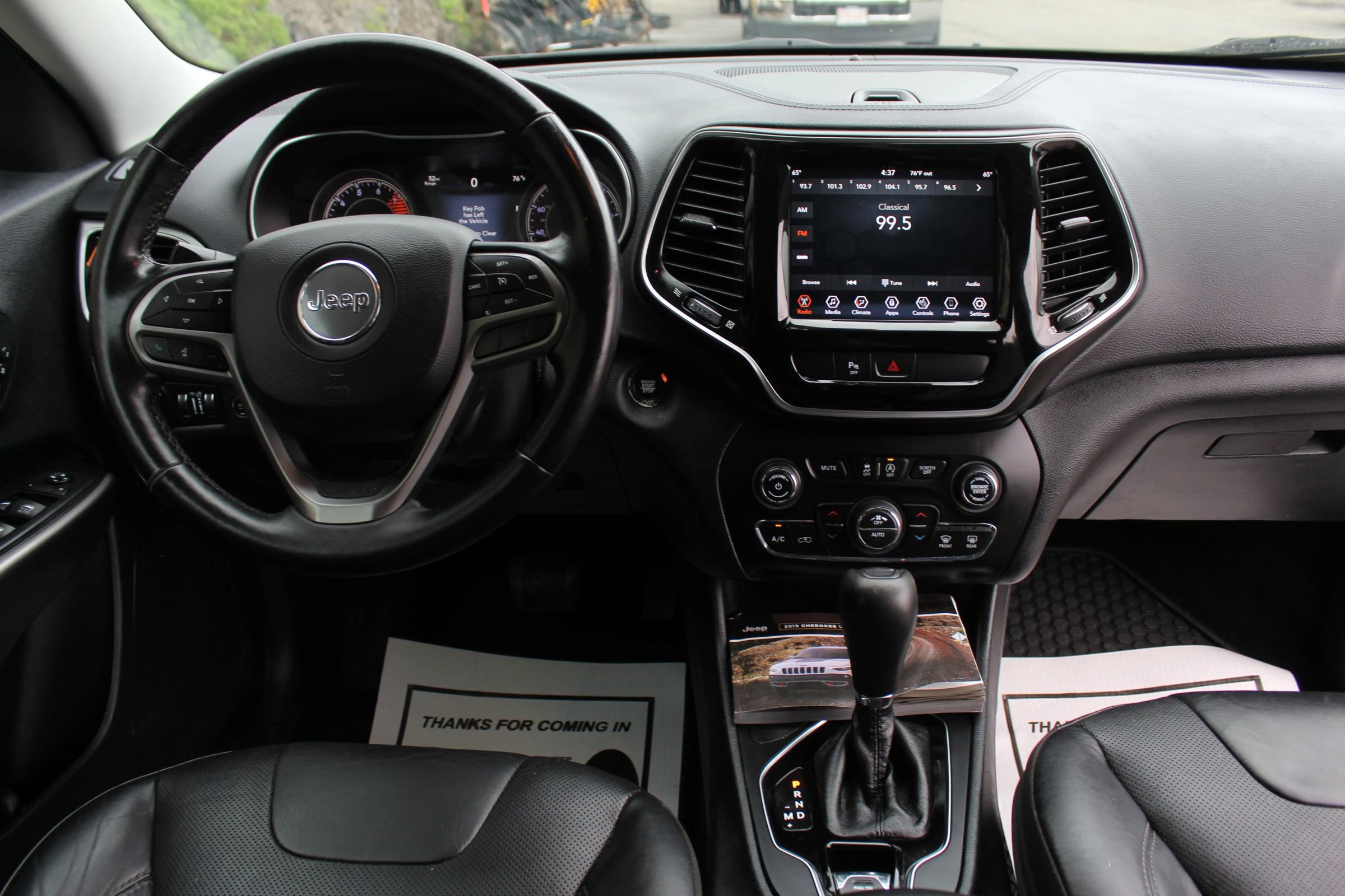 Used 2019 Jeep Cherokee Limited image 19