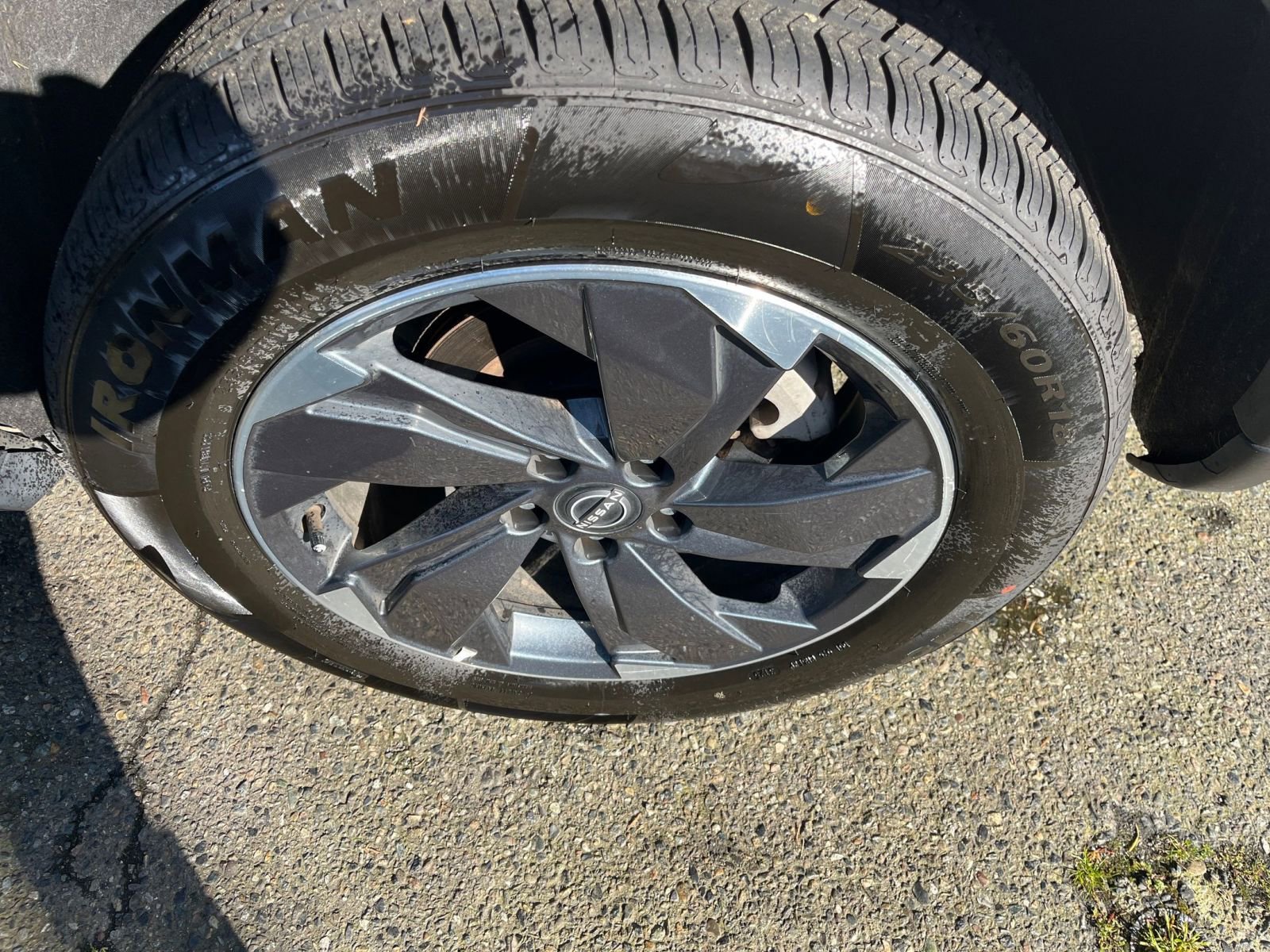 Used 2025 Nissan Rogue SV AWD/4WD image 32