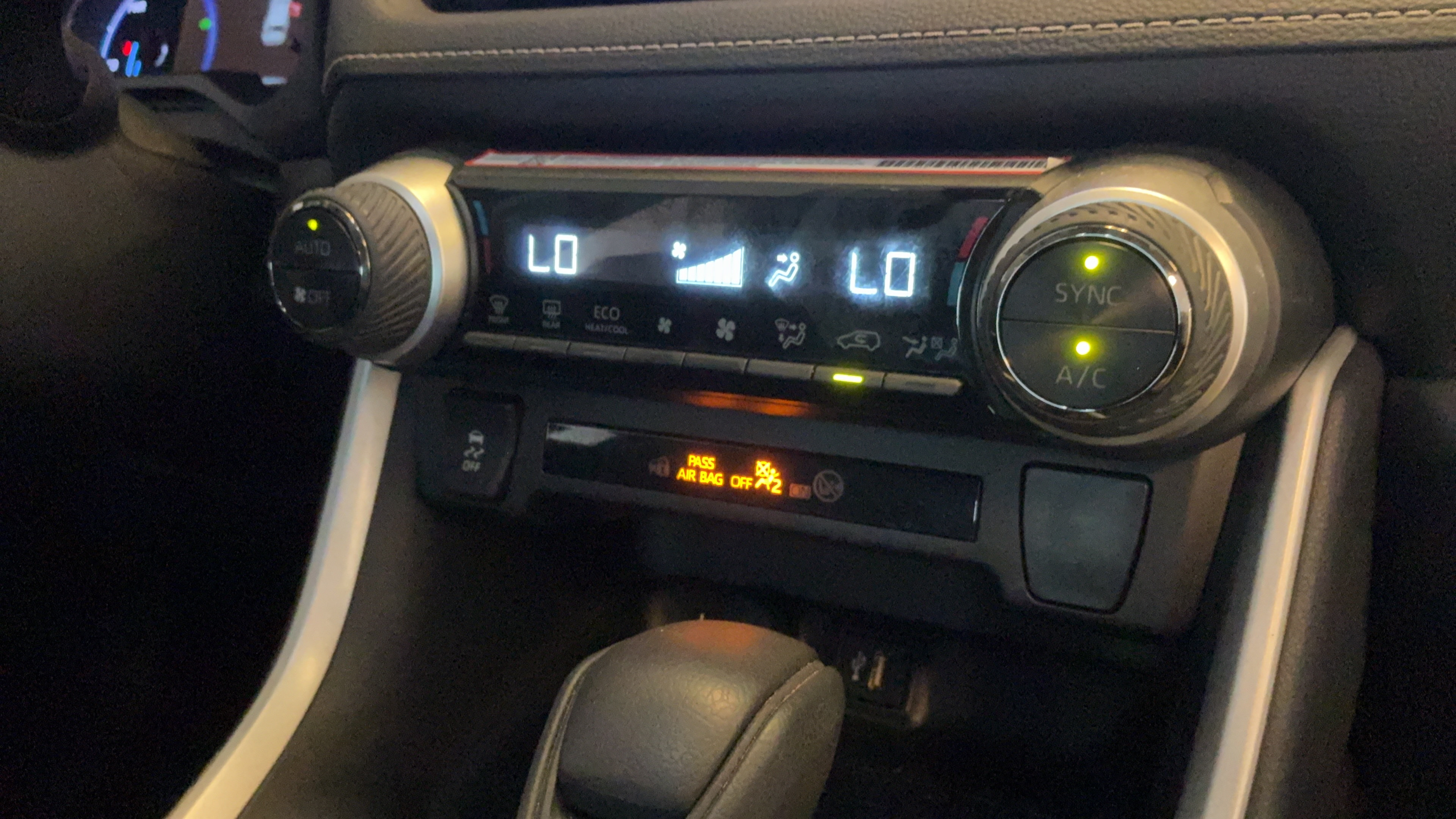 Certified 2025 Toyota RAV4 XLE AWD/4WD image 42