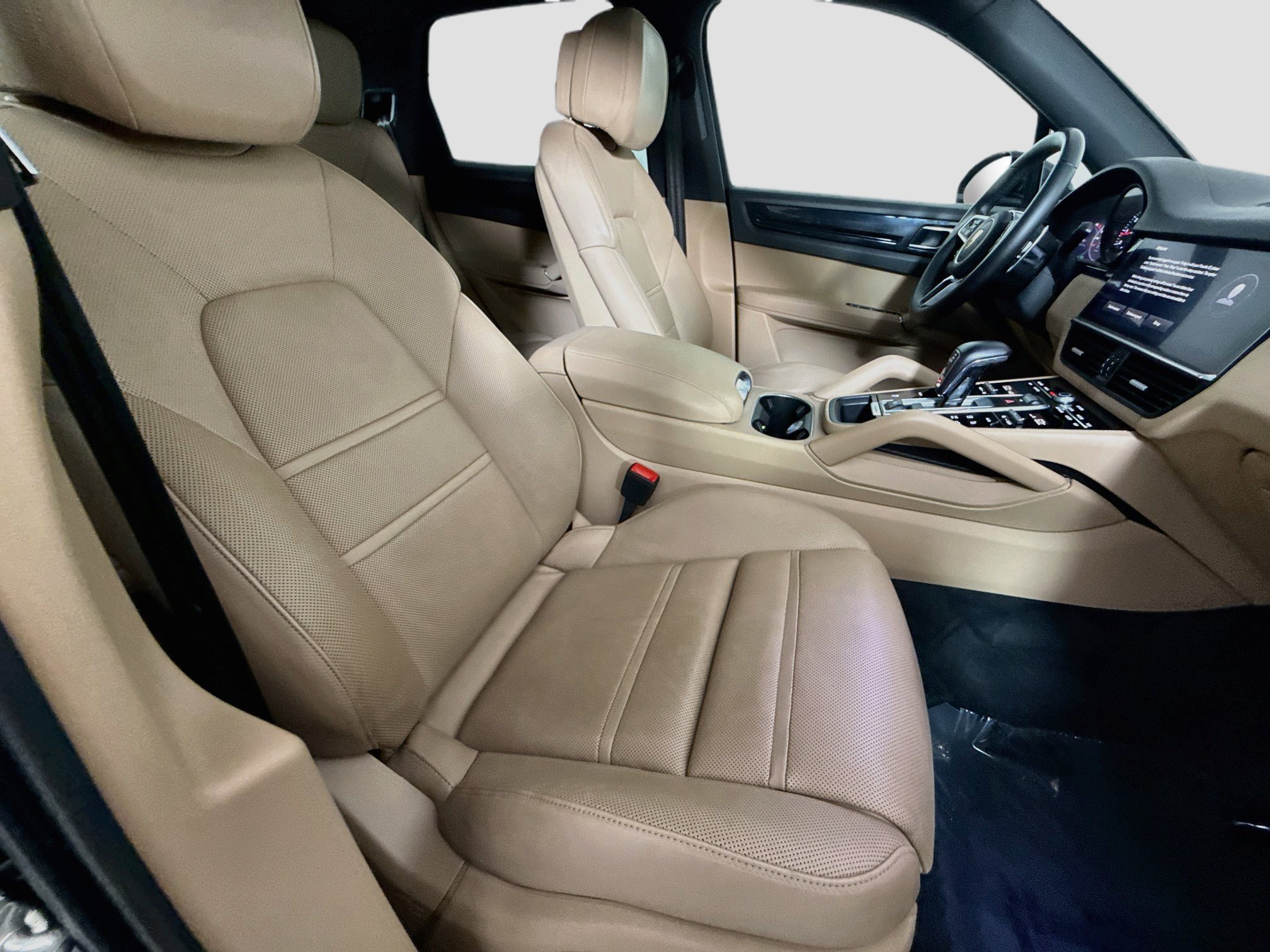 Used 2023 Porsche Cayenne AWD/4WD image 29
