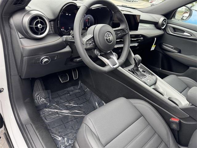 New 2025 Alfa Romeo Tonale w/ Premium Package image 12