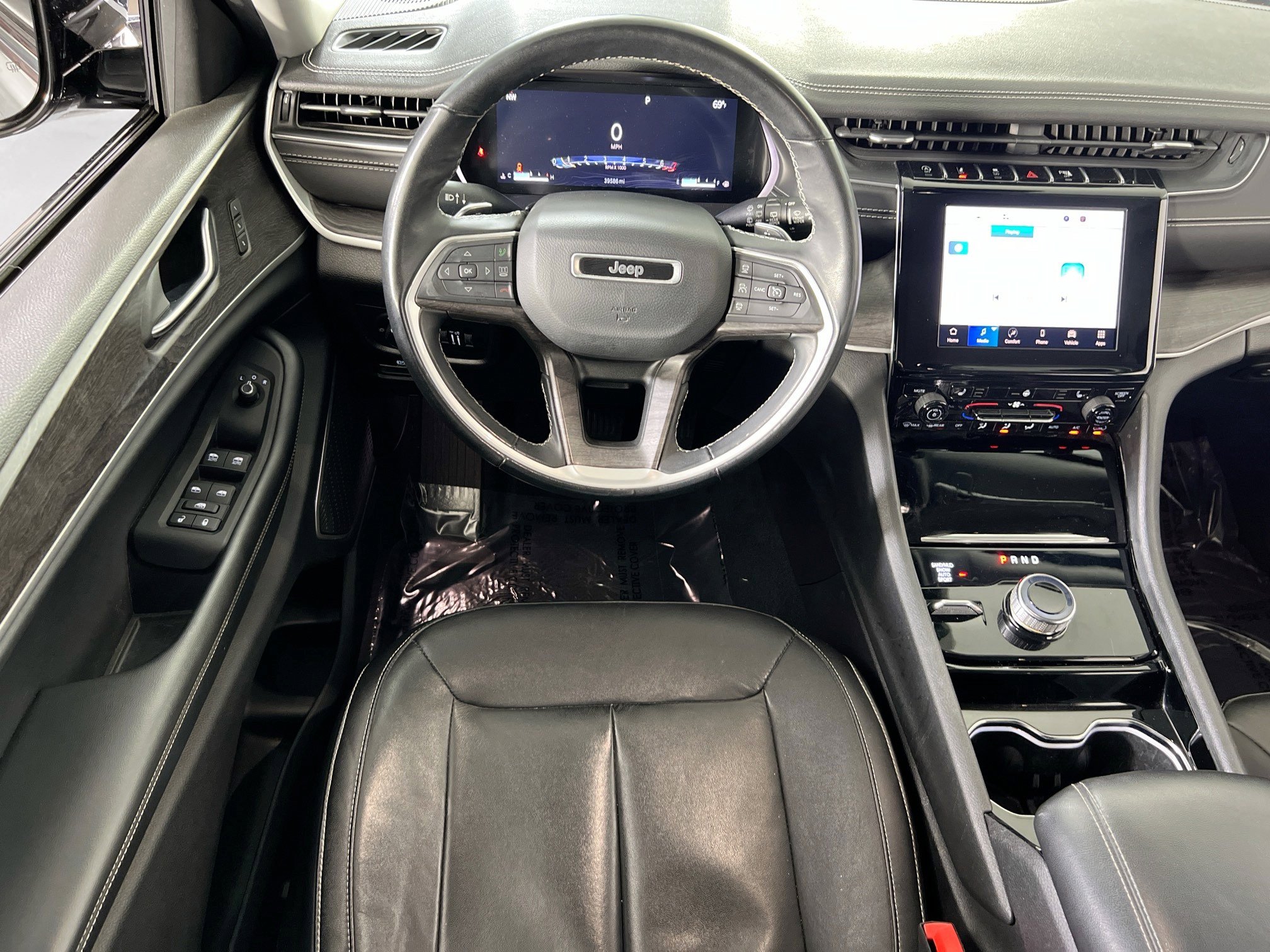 Used 2022 Jeep Grand Cherokee Limited image 20