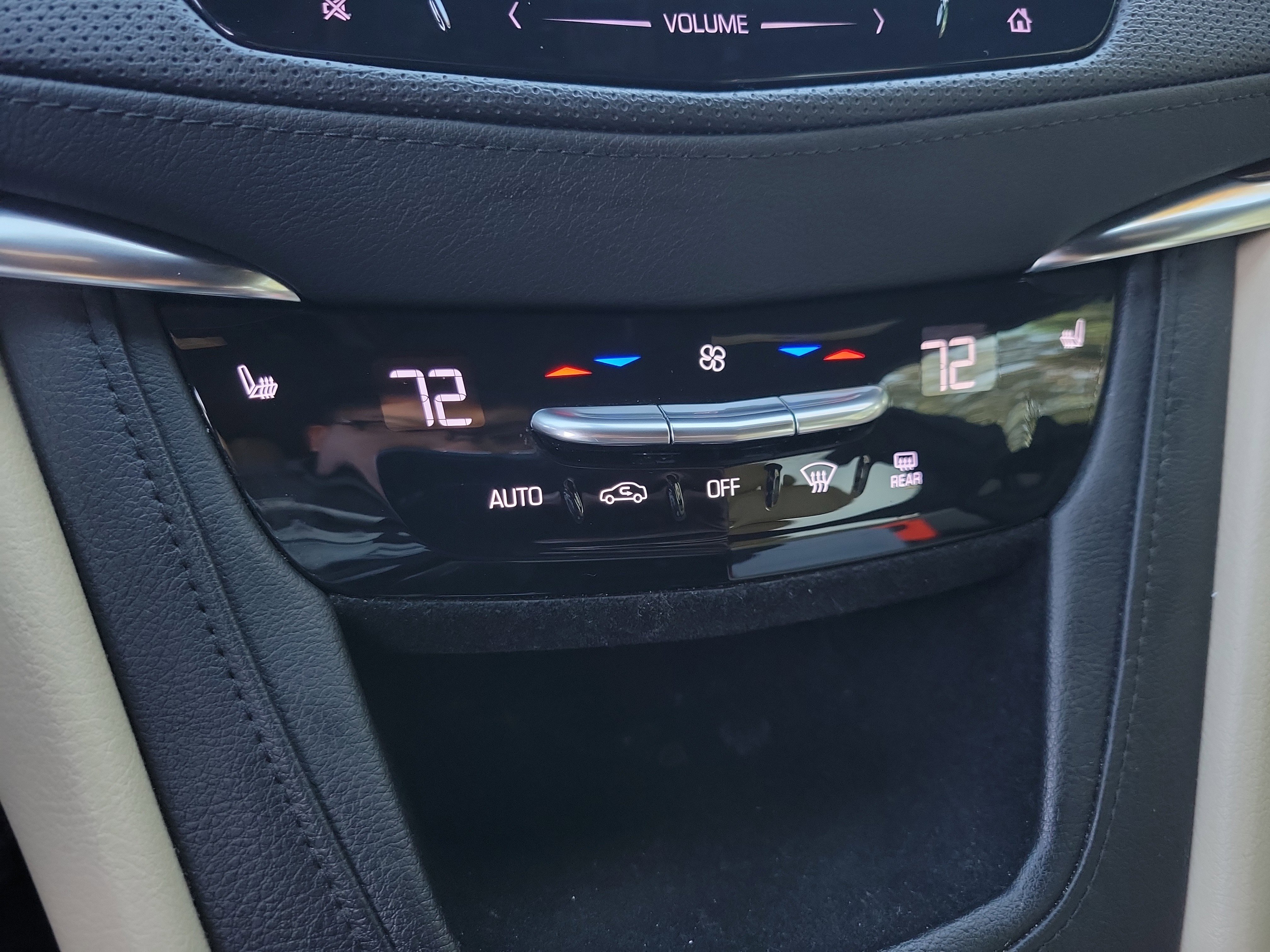 Used 2017 Cadillac XT5 Luxury w/ Driver Awareness Package image 28