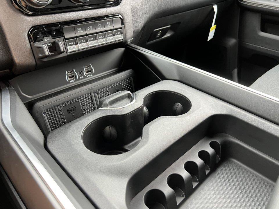 New 2027 RAM 2500 Big Horn AWD/4WD image 32