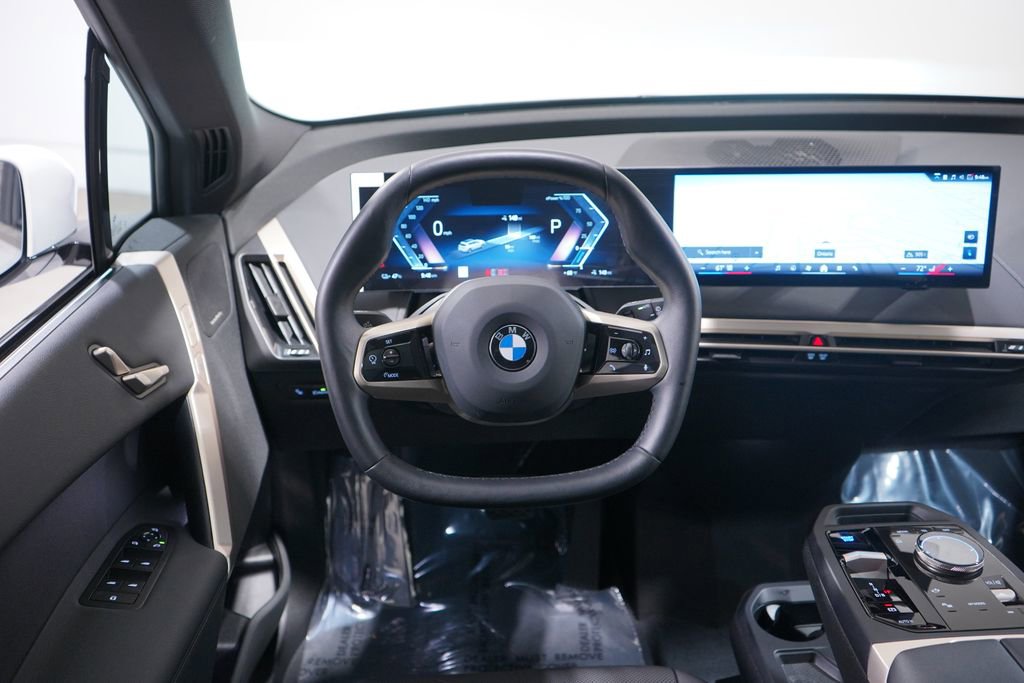 Used 2026 BMW iX xDrive60 image 11