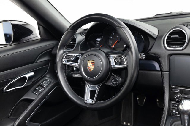 Used 2022 Porsche 718 Boxster GTS image 14