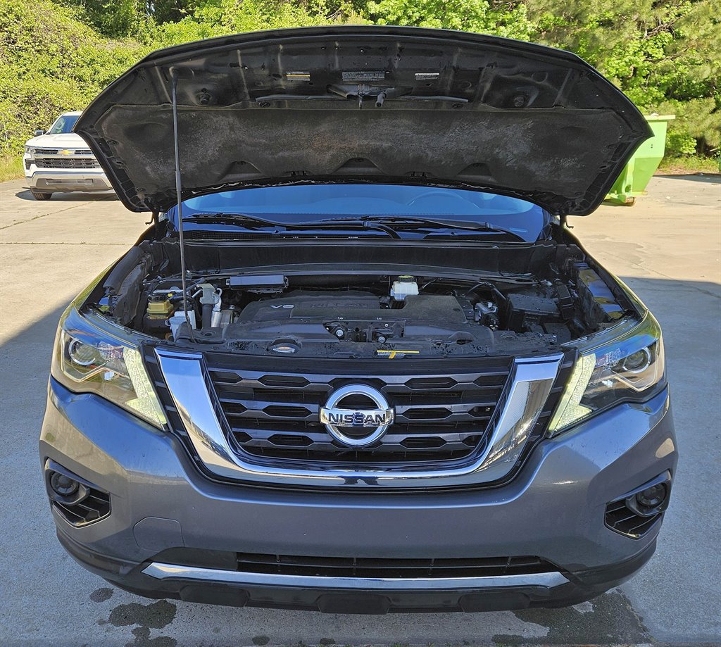 Used 2019 Nissan Pathfinder S image 13