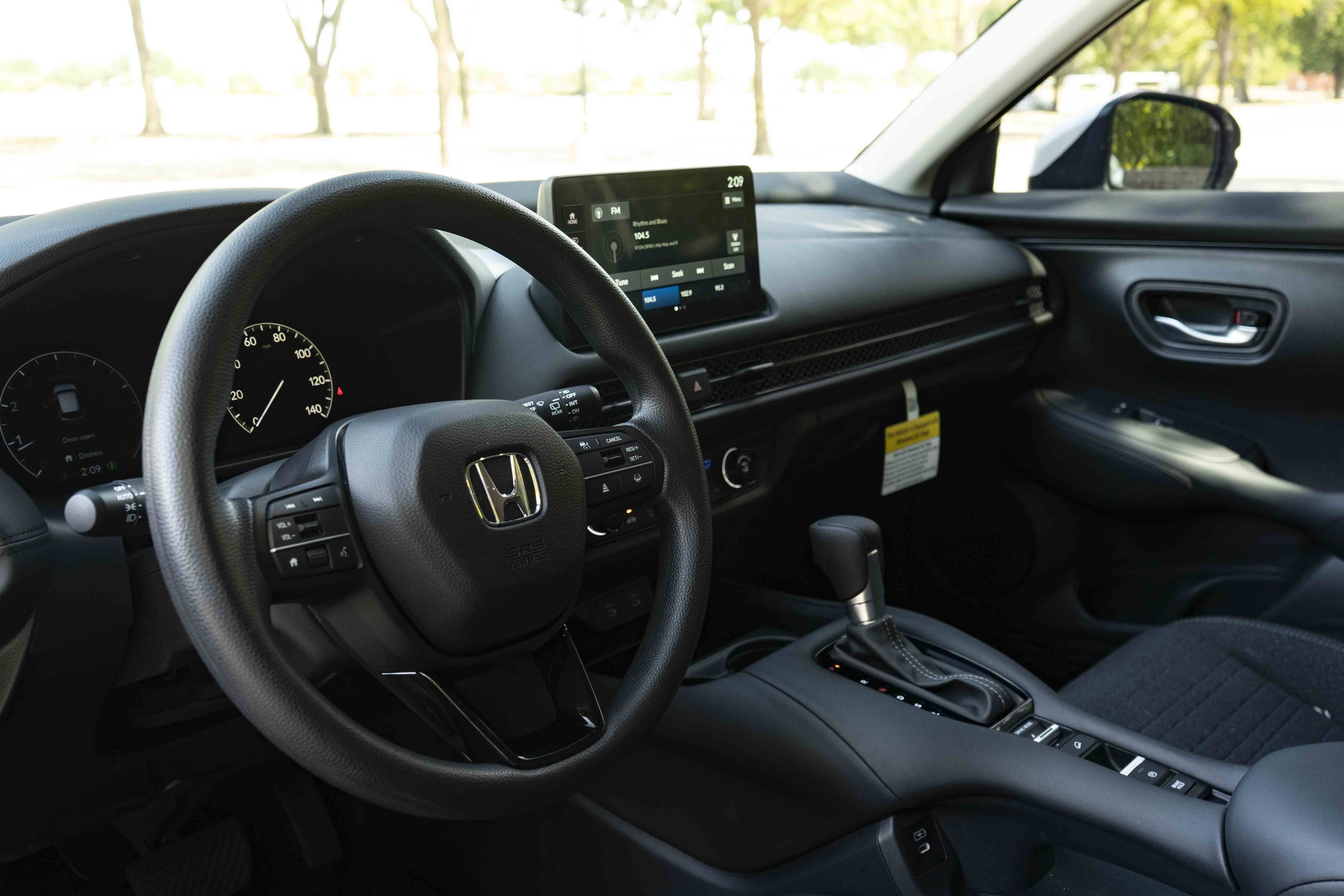 Certified 2027 Honda HR-V LX image 16