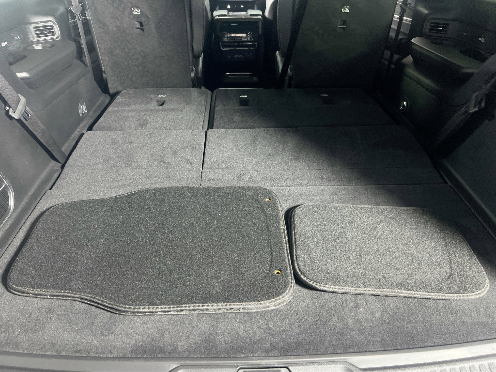 Used 2022 Jeep Wagoneer Series III w/ Rear Seat Video Group 1 image 28