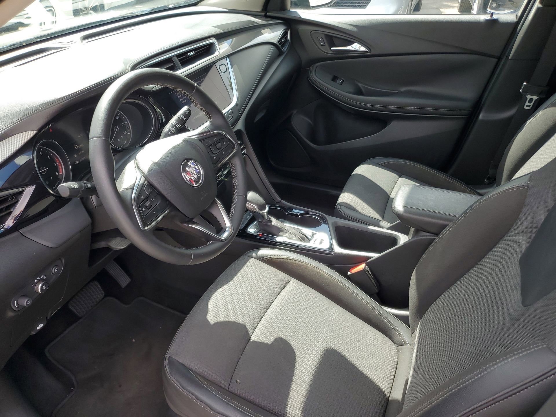 Used 2022 Buick Encore GX Select image 18