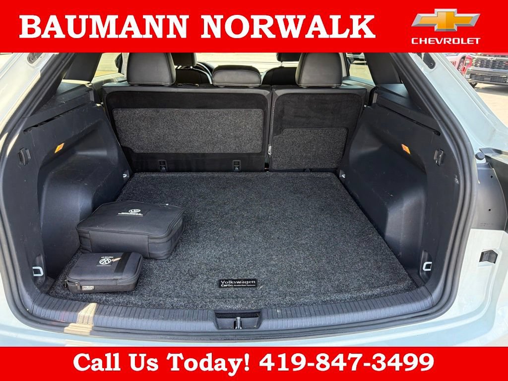 Used 2021 Volkswagen Atlas Cross Sport SE FWD image 41