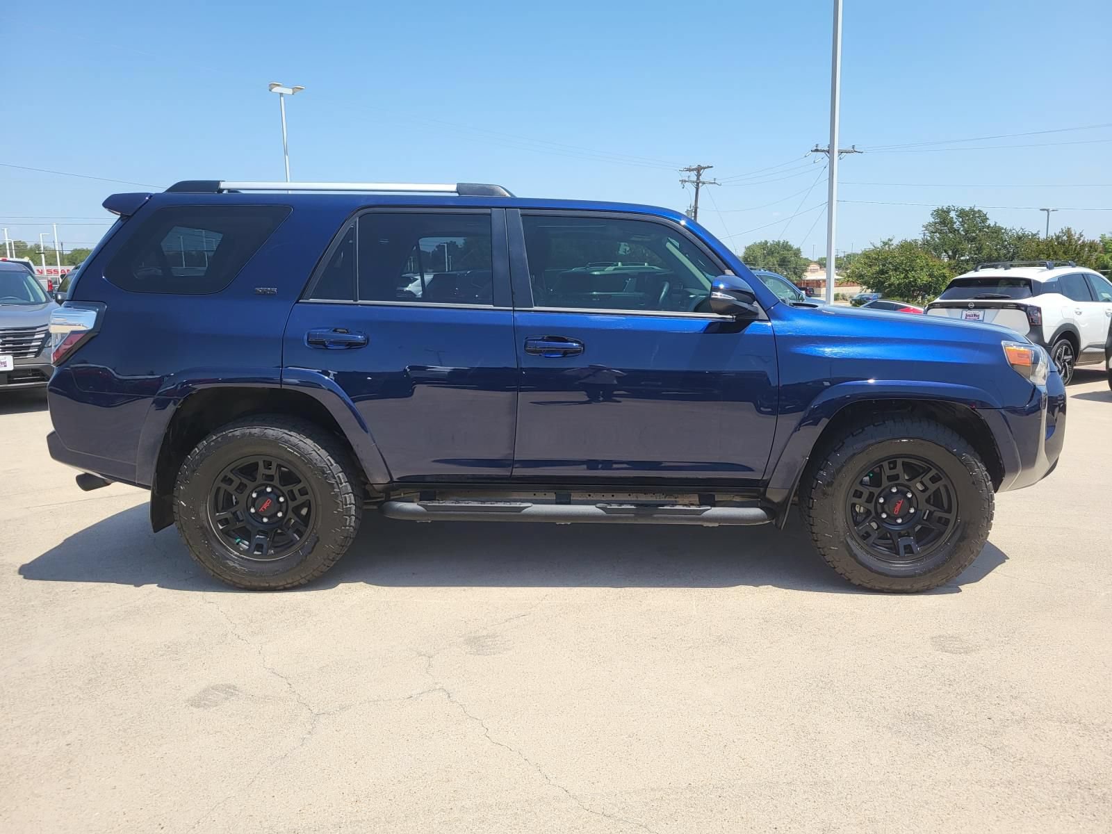 Used 2024 Toyota 4Runner SR5 Premium w/ Moonroof Package RWD image 4