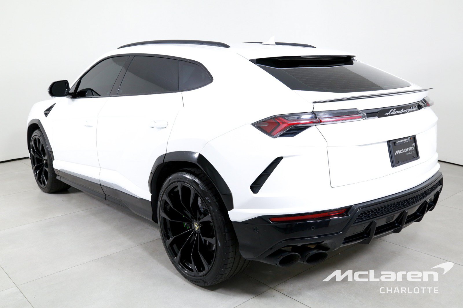 Used 2019 Lamborghini Urus AWD/4WD image 6