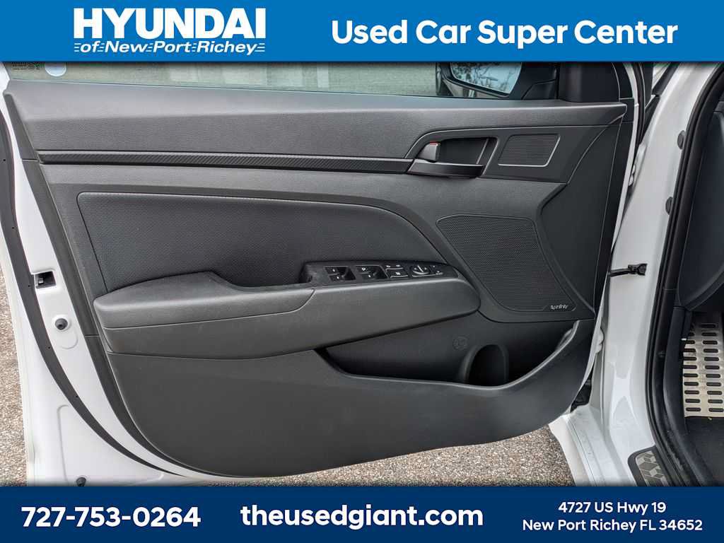 Used 2018 Hyundai Elantra Sport w/ Sport Premium Package 03 FWD image 12