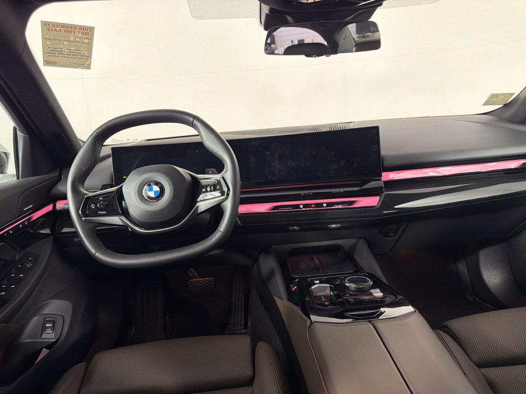 Used 2024 BMW 540i xDrive w/ Premium Package AWD/4WD image 17