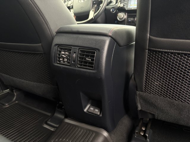 Used 2024 Toyota 4Runner TRD Off-Road Premium w/ Moonroof Package AWD/4WD image 31