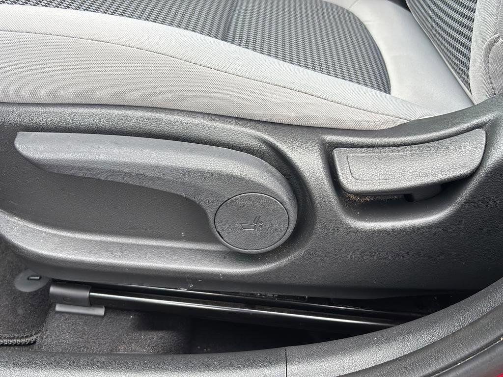 Certified 2023 Hyundai Kona SE FWD image 19