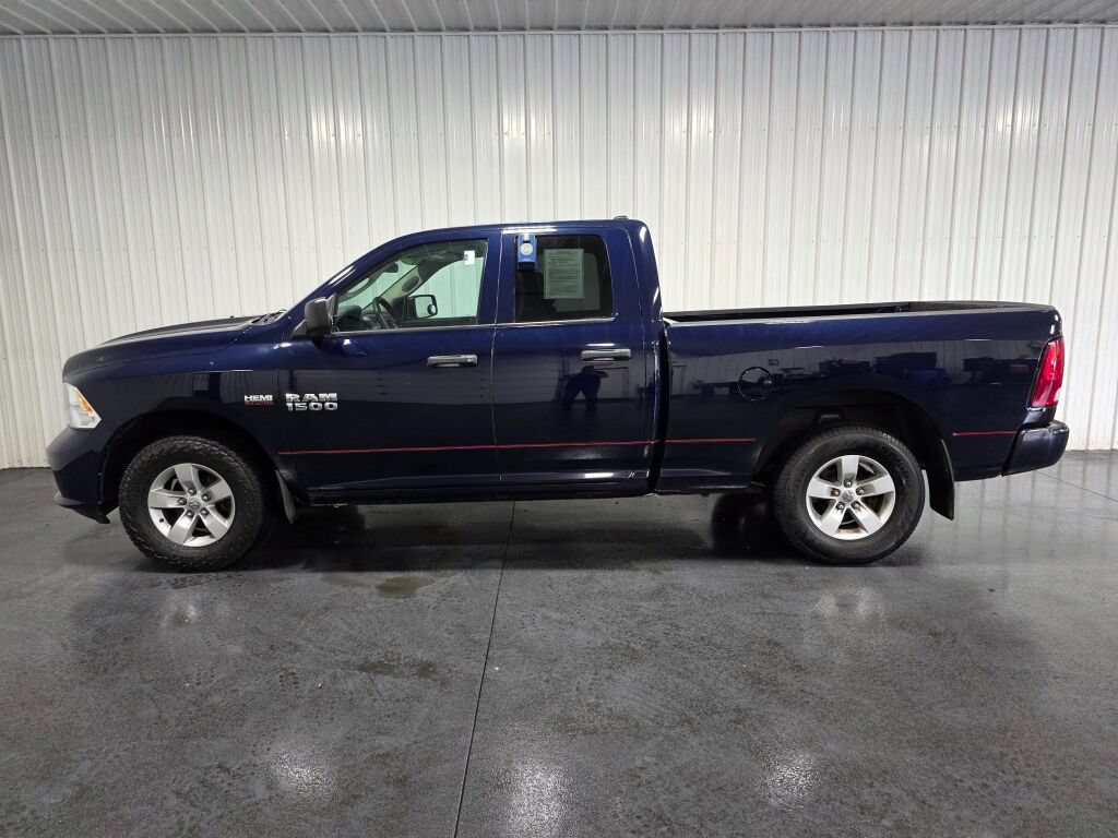 Used 2018 RAM 1500 Express AWD/4WD image 3