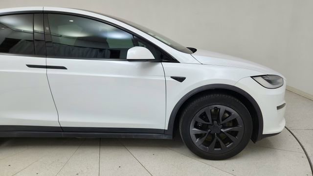 Used 2023 Tesla Model X image 8