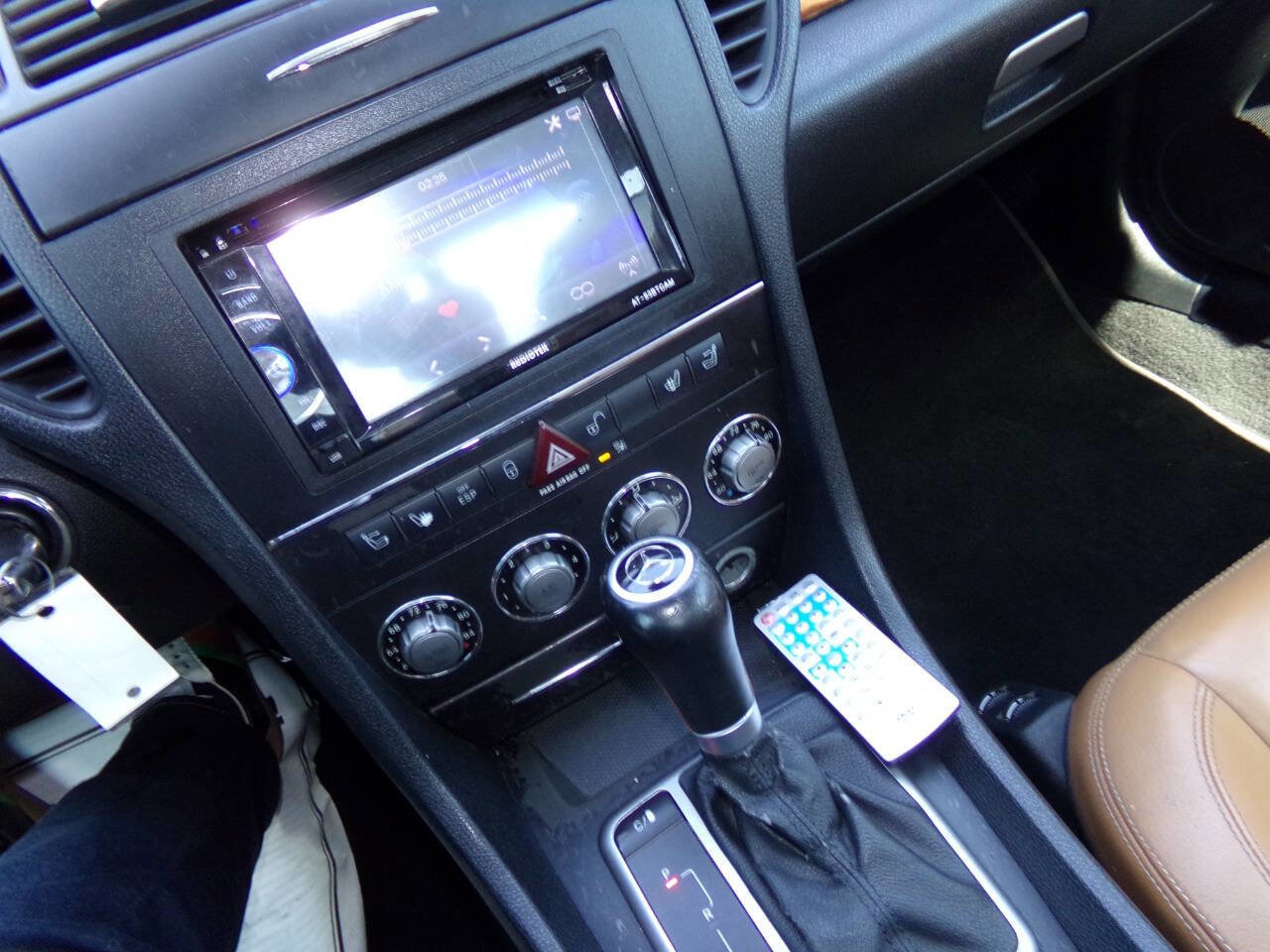 Used 2011 Mercedes-Benz SLK 300 image 48