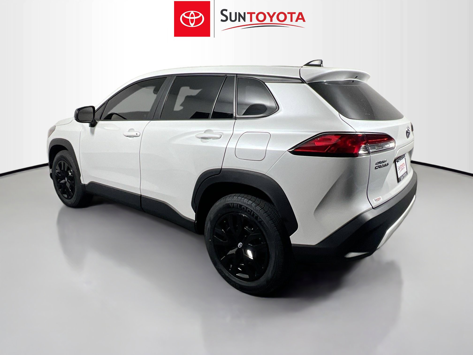 Used 2024 Toyota Corolla Cross L FWD image 6