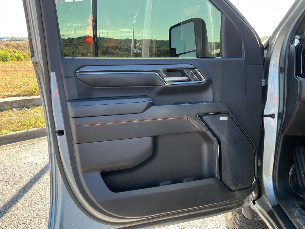 Used 2024 GMC Sierra 2500 AT4 w/ AT4 Premium Plus Package AWD/4WD image 15
