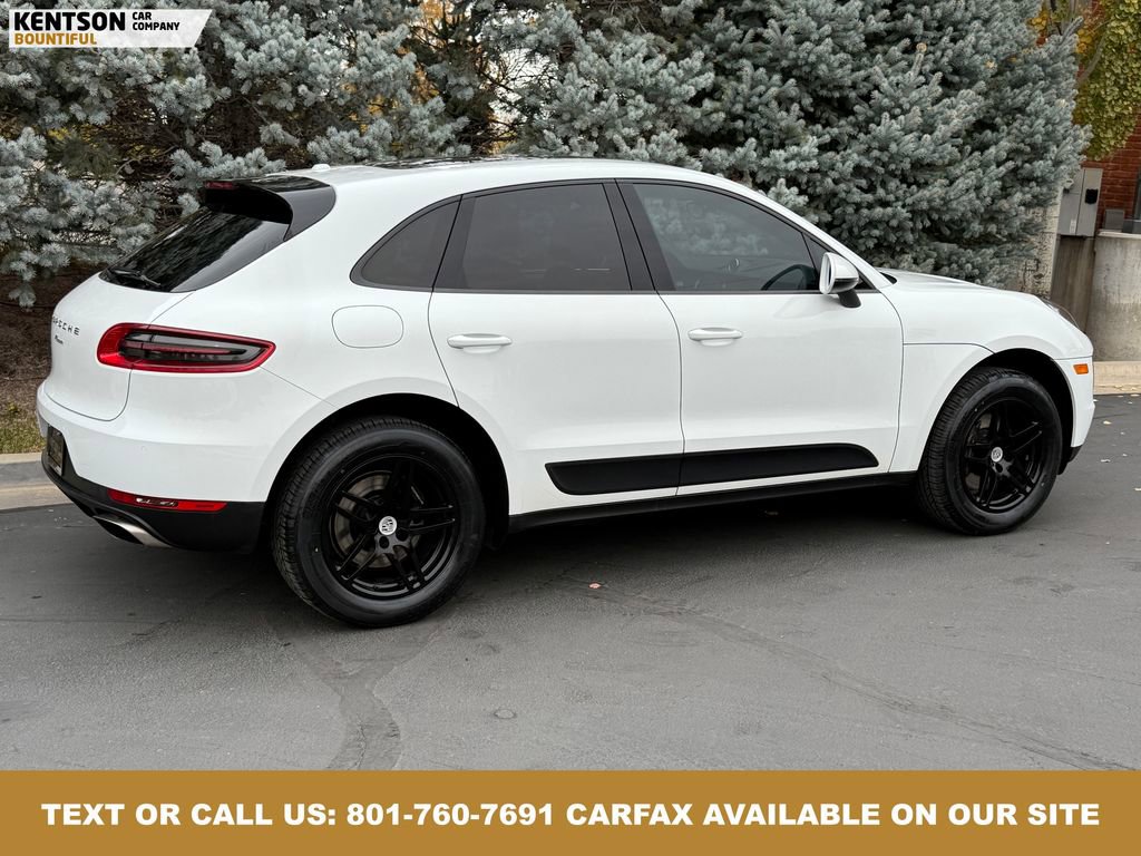 Used 2018 Porsche Macan Base image 10