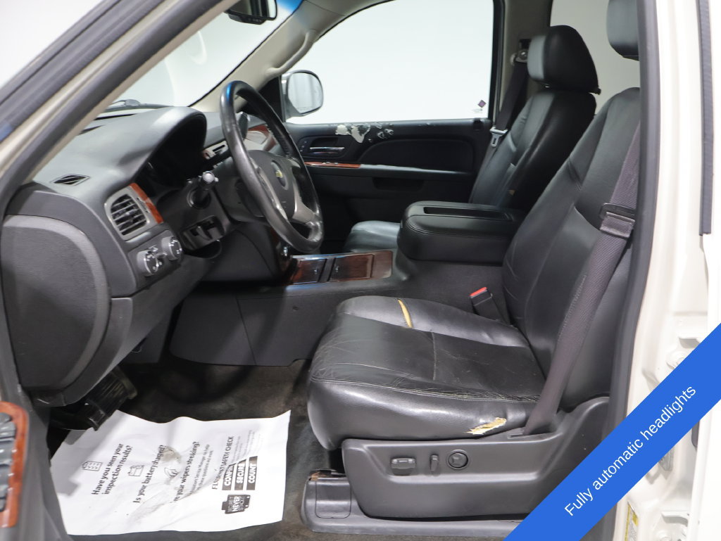 Used 2013 Chevrolet Suburban LTZ AWD/4WD image 2