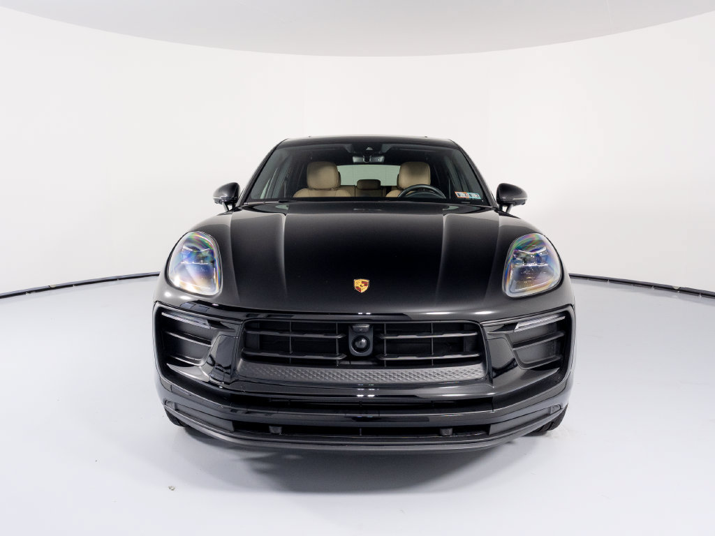 Certified 2026 Porsche Macan AWD/4WD image 14
