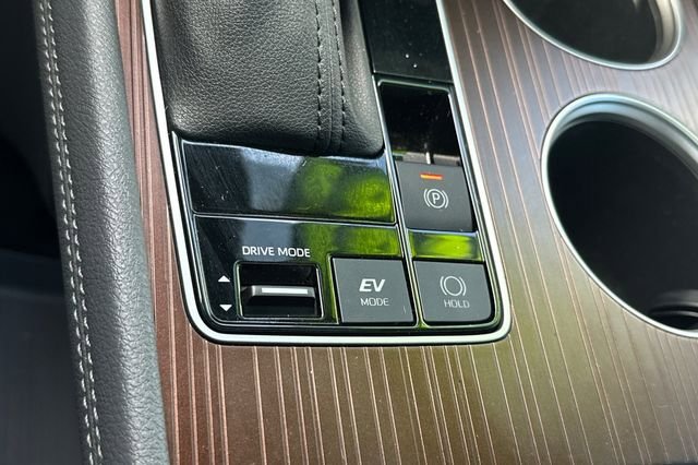 Used 2023 Toyota Sienna XLE image 37
